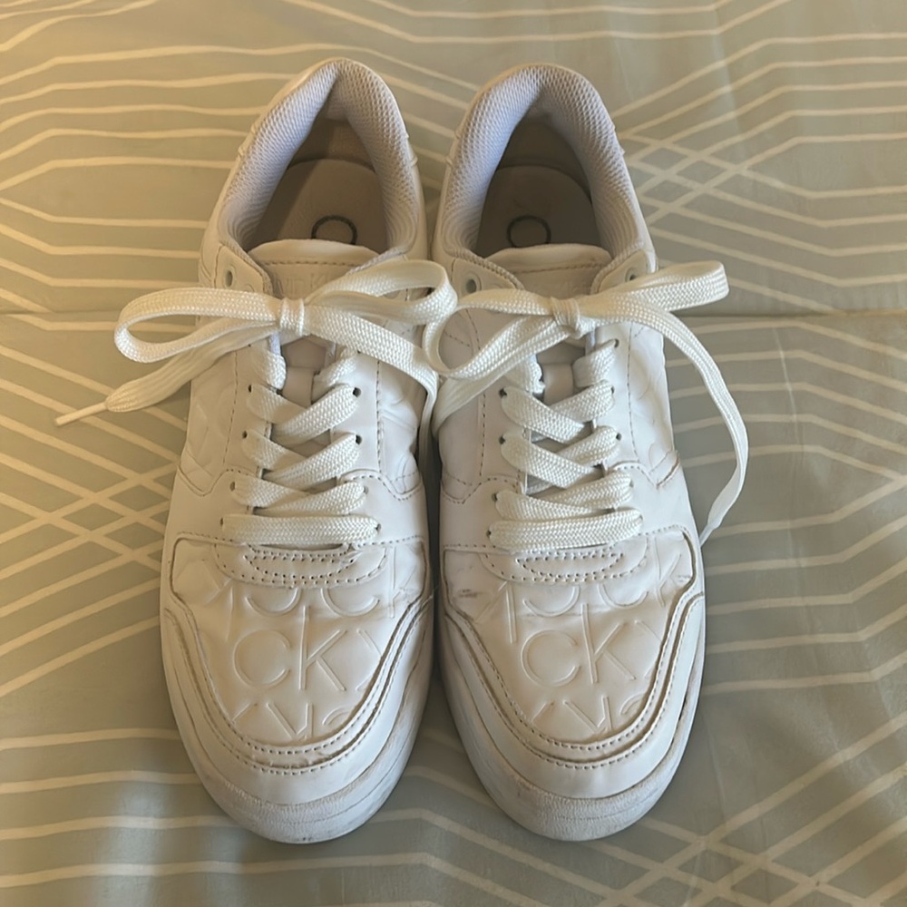 Calvin Klein Women’s Aelora Sneaker